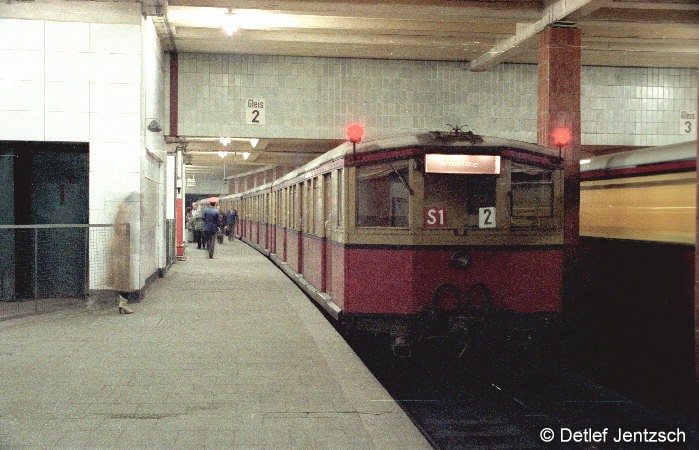 Bild: Der Bahnhof kurz vor der Sanierung.