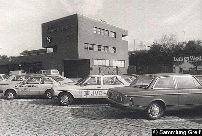 Bild: Empfangsgebäude von 1971