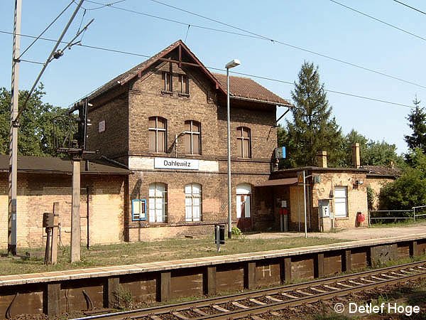 Bahnhofsgebäude