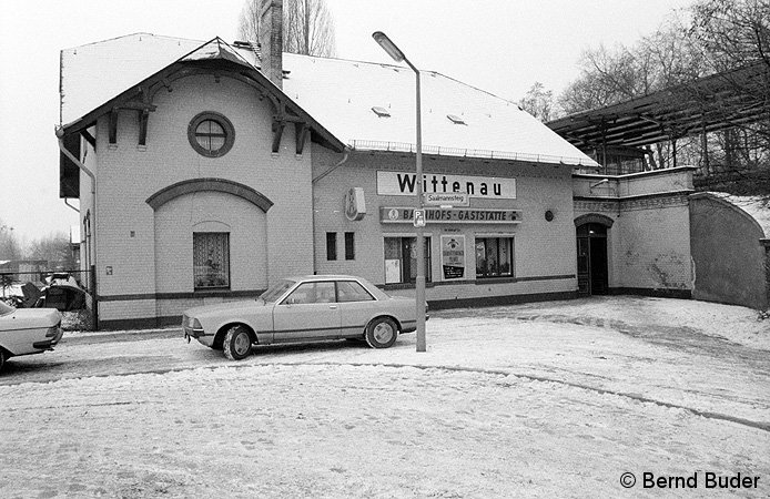 Bild: Empfangsgebäude