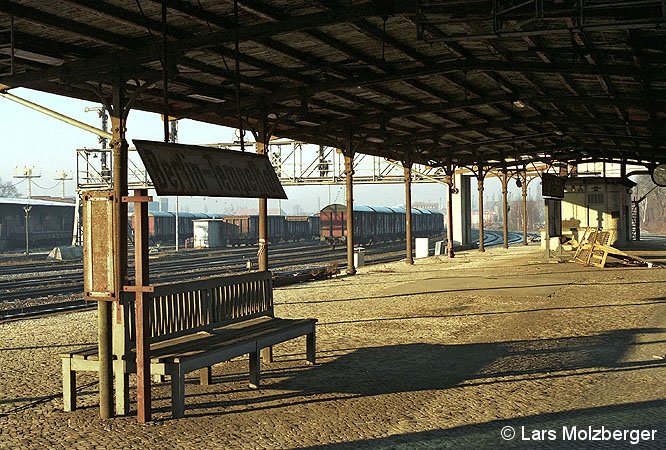 Bild: stillgelegter Bahnhof