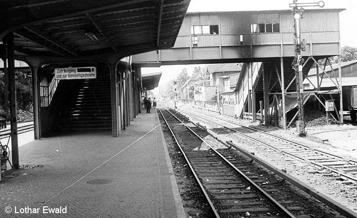 Bild: Bahnsteiggleis 1 mit Übergang