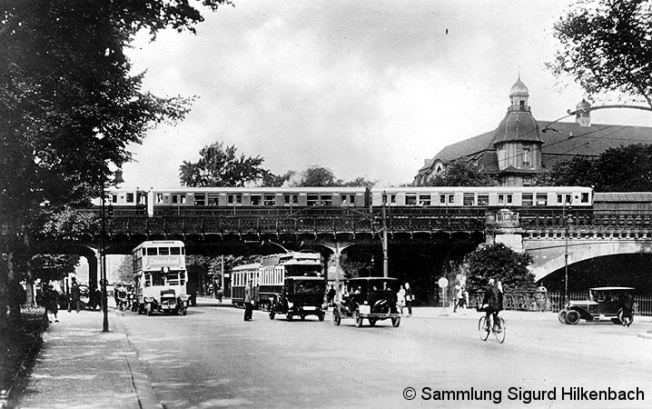 Bild: nahe S-Bahnhof Tiergarten