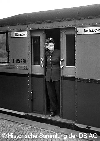 Abfertigung mit Triebwagenschaffner - 2