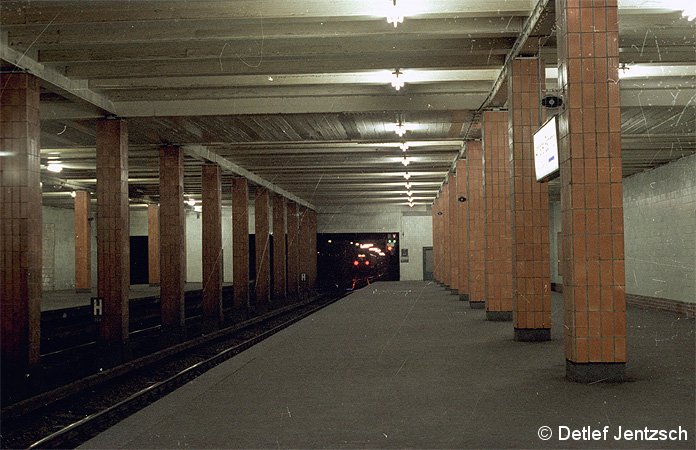 Bild: Anhalter Bahnhof im Jahre 1978