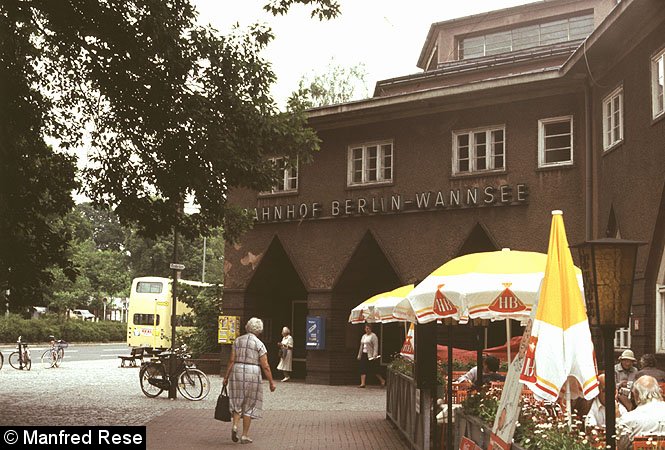 Bild: Empfangsgebäude Wannsee