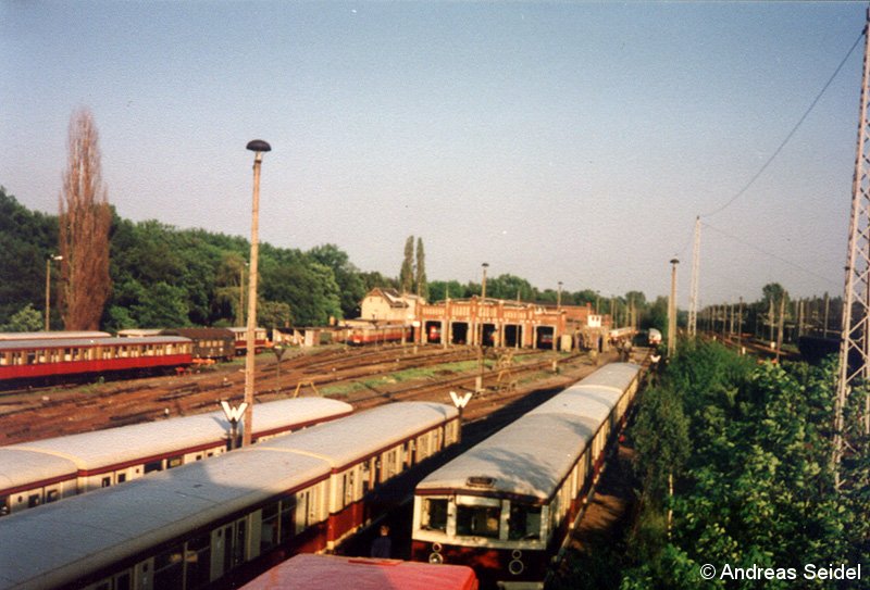 Bild: Triebwagenhalle 1995
