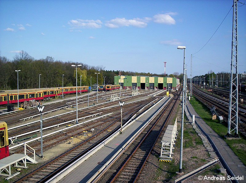 Bild: Triebwagenhalle 2005