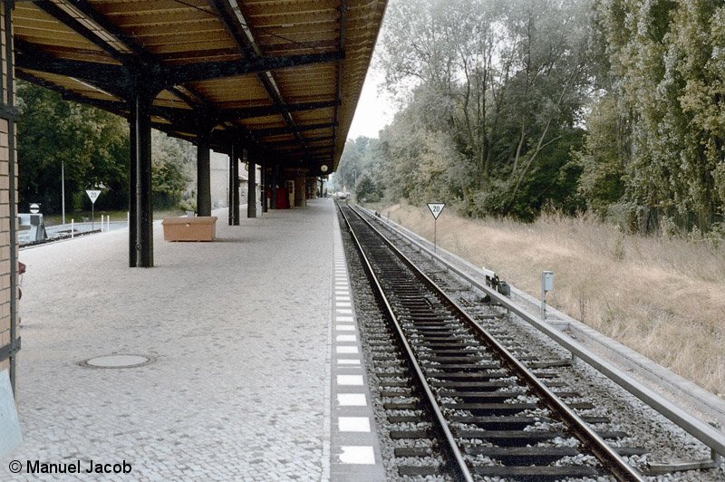 Bild: Fahrsperrenanschläge in Lichtenrade